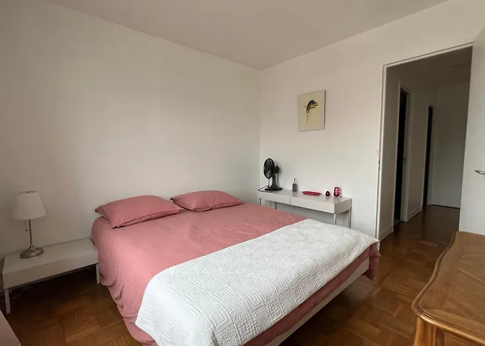 Charm Authentique, Quartier Latin, 4/6 Pers Апартаменты Париж